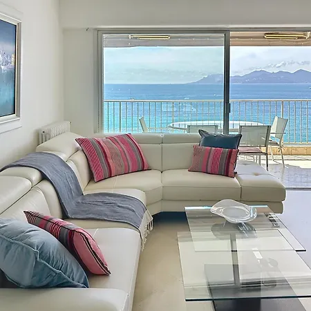 Beachfront 2-bedroom With Balcony