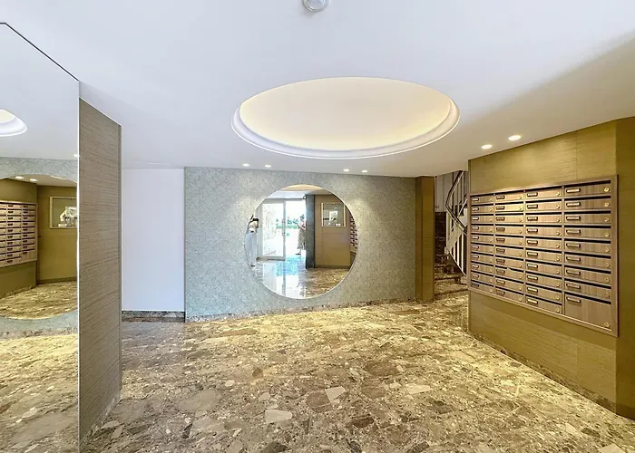 Apartamento Beachfront 2-bedroom With Balcony