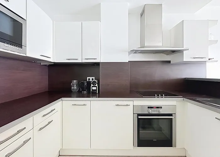 Apartamento Beachfront 2-bedroom With Balcony Cannes